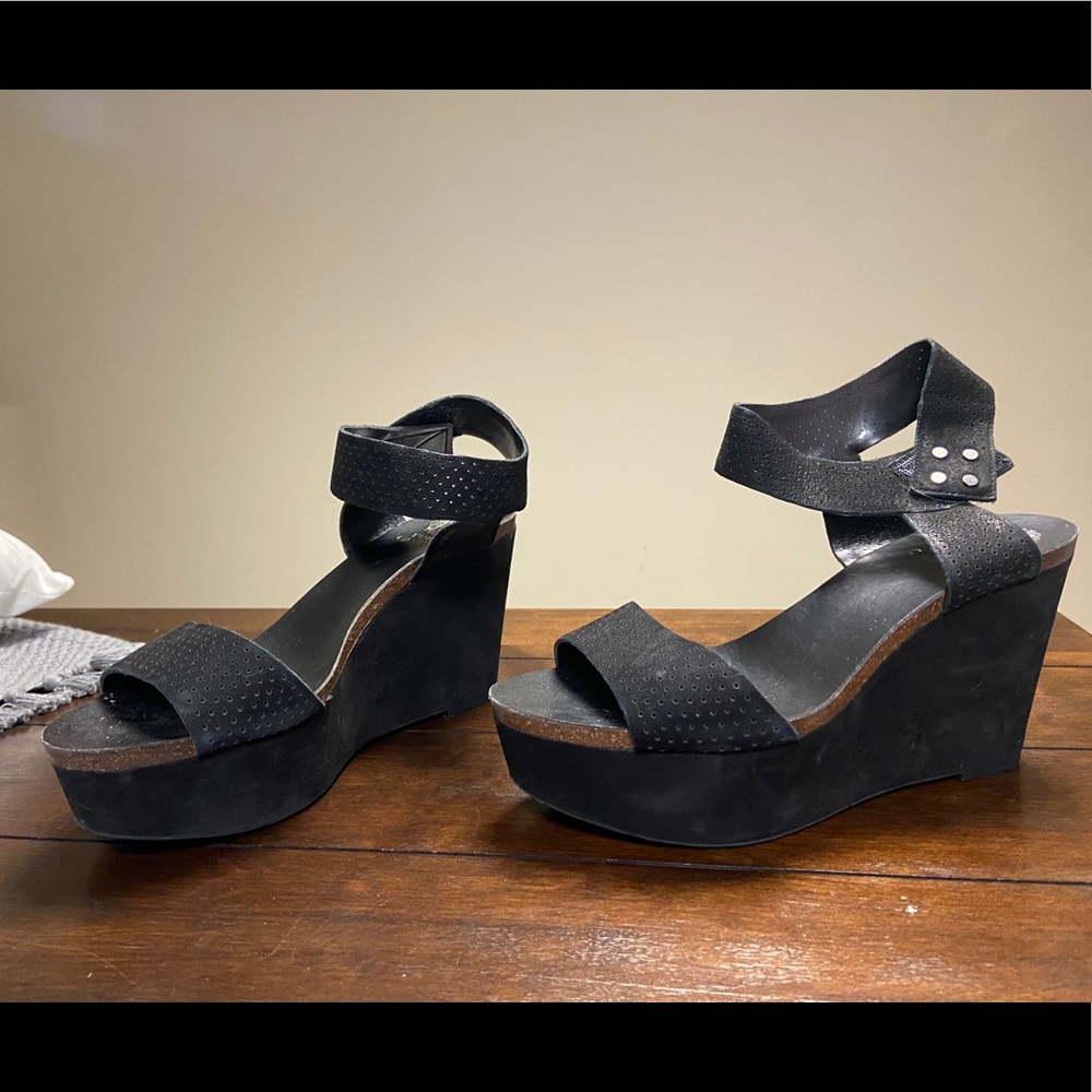 Vince camuto wedges